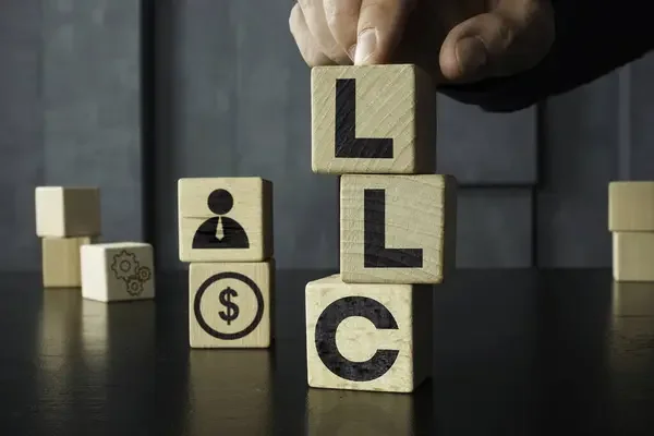 diferencia entre una llc y una corporacion